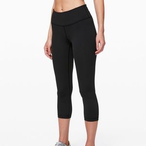 Cropped black lululemon leggings